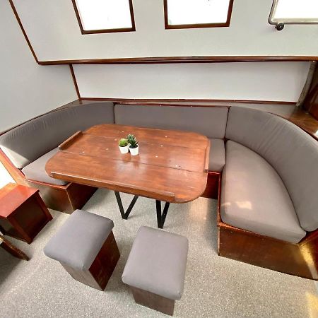 Fantastico Velero En Barcelona Hotel Сант Адриа де Бесос Екстериор снимка