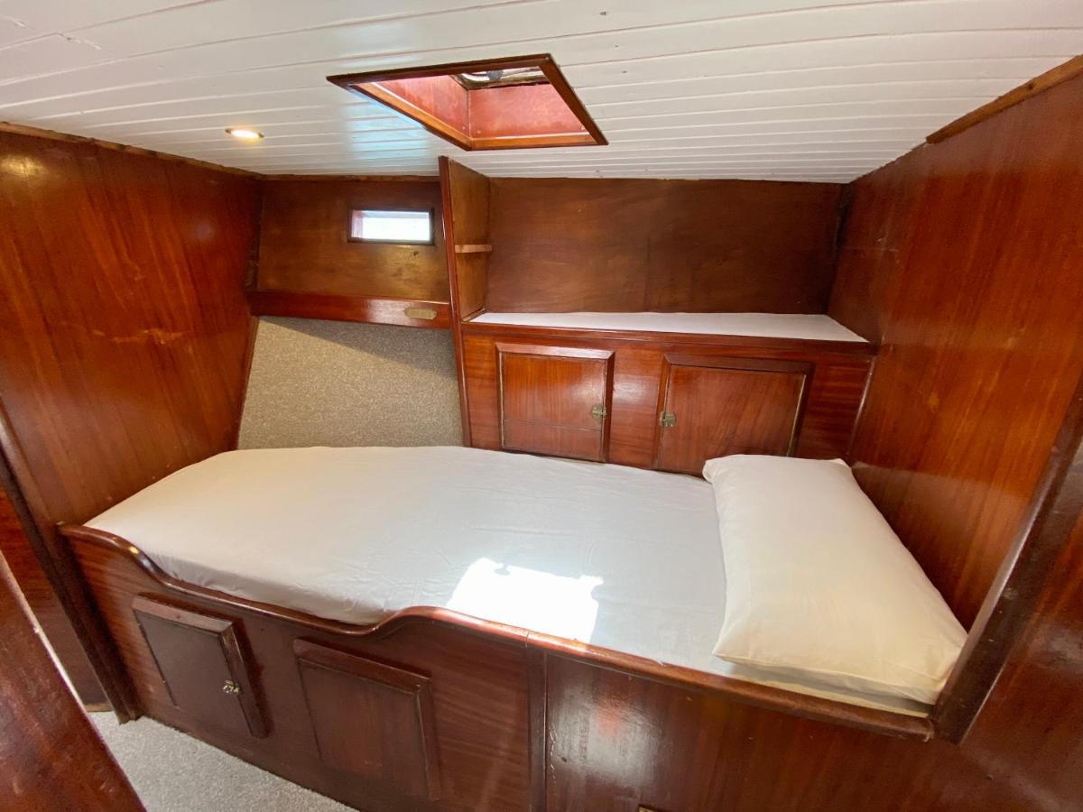 Fantastico Velero En Barcelona Hotel Сант Адриа де Бесос Екстериор снимка