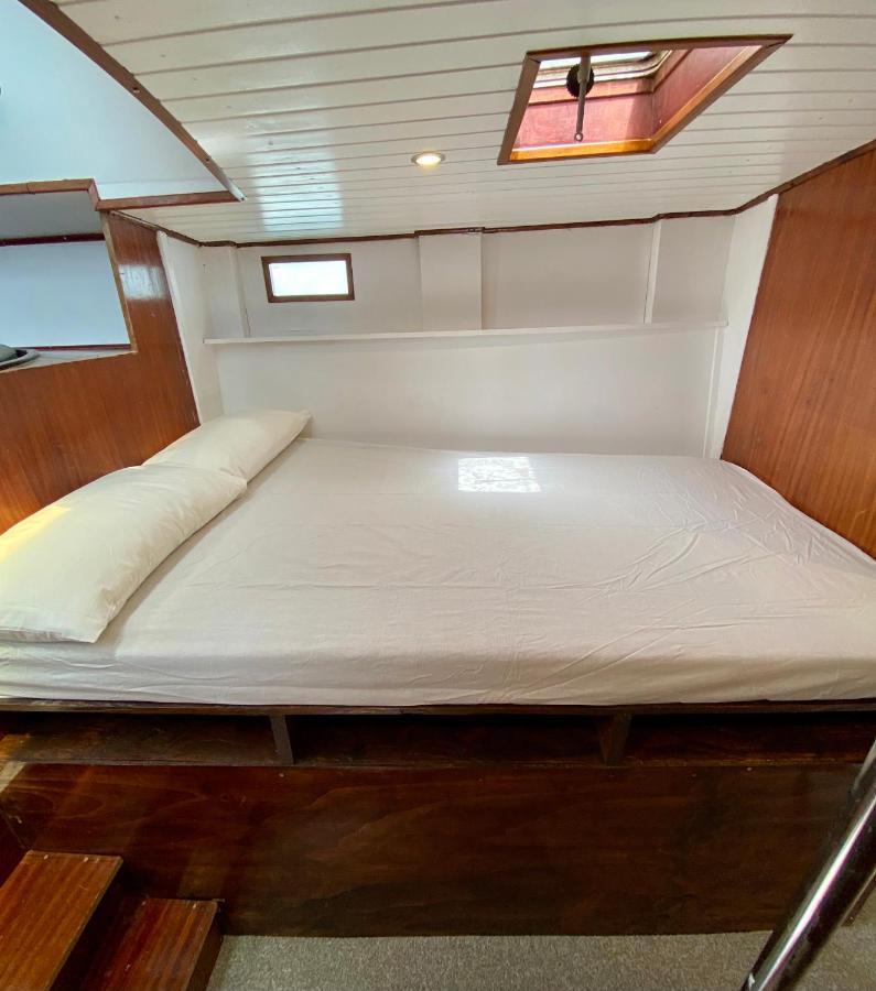 Fantastico Velero En Barcelona Hotel Сант Адриа де Бесос Екстериор снимка